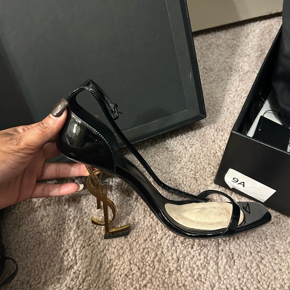 YSL Monogram Heels - Picture 5 of 6
